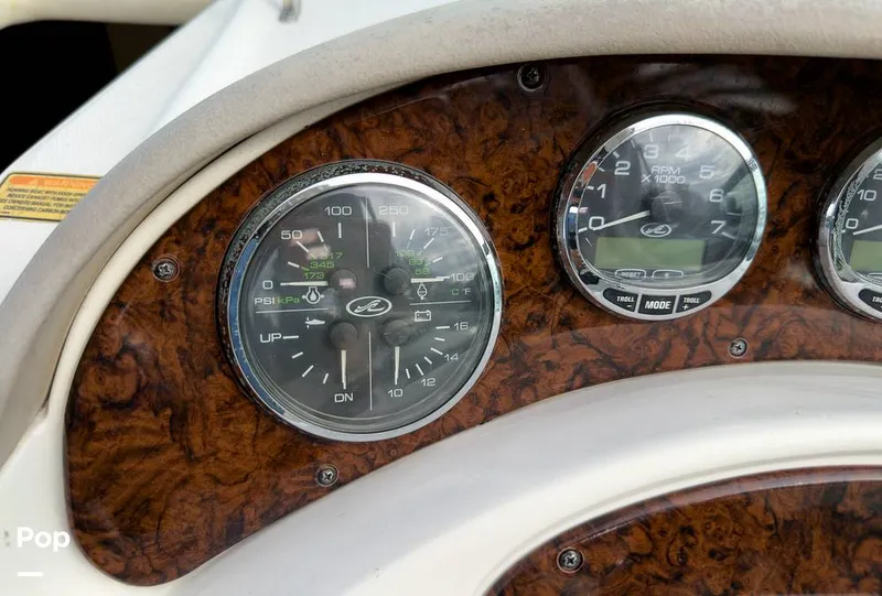 Slide: The Image of Sea Ray 280 Sundancer 2004 - 16627851
