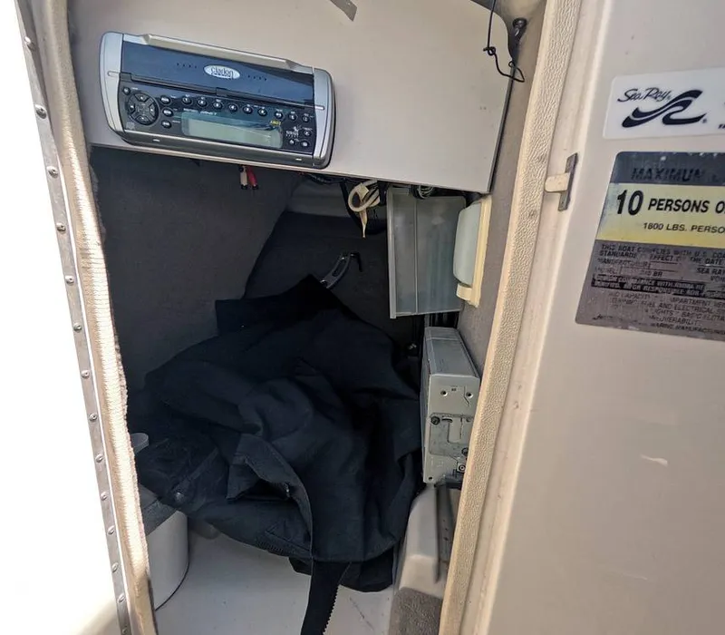 Slide: The Image of Sea Ray 240 Select 2005 - 16657050