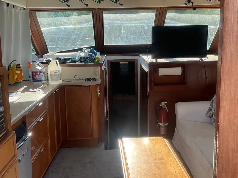 Slide: The Image of Hatteras 36 Convertible 1985 - 16619598