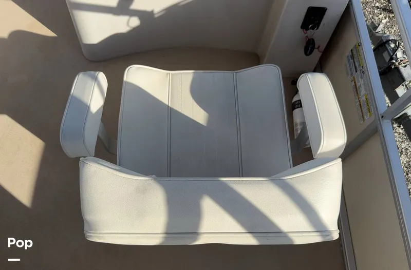 Slide: The Image of Cockpit Seating - 16640185