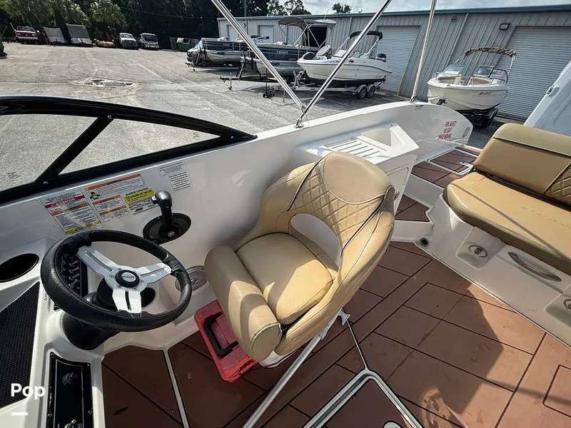 Slide: The Image of Bayliner DX2200 2023 - 16625150