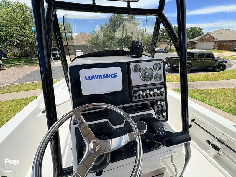 Slide: The Image of Blue Wave 2200 Pure Bay 2020 - 16639771
