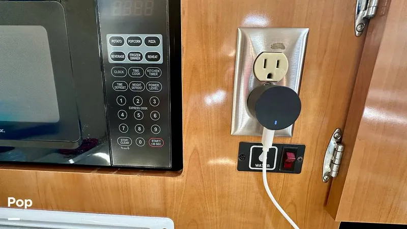 Slide: The Image of 110 Outlets - 16642807