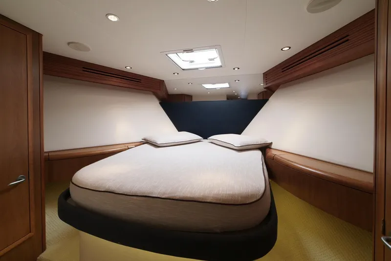 Slide: The Image of Hatteras 54 Convertible 2011 - 24