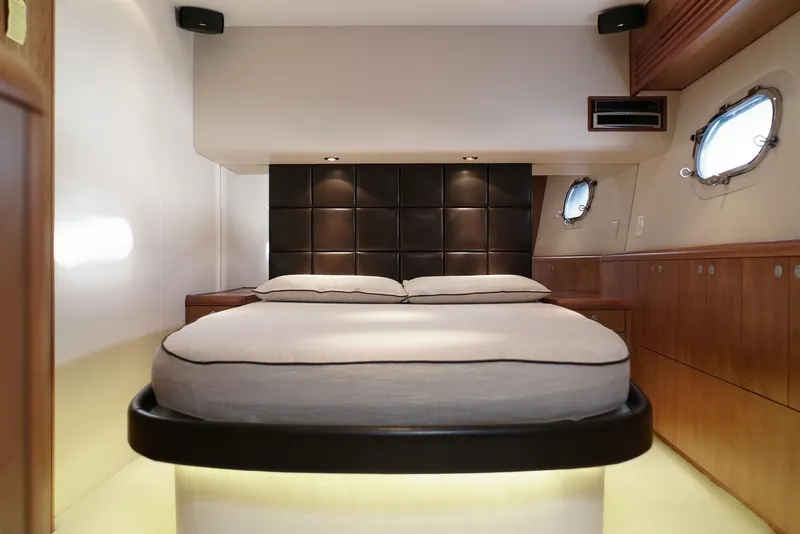 Slide: The Image of Hatteras 54 Convertible 2011 - 21