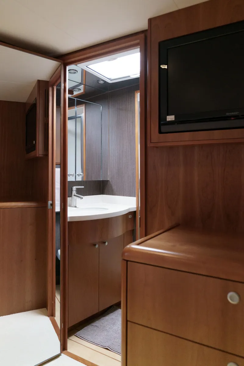 Slide: The Image of Hatteras 54 Convertible 2011 - 22
