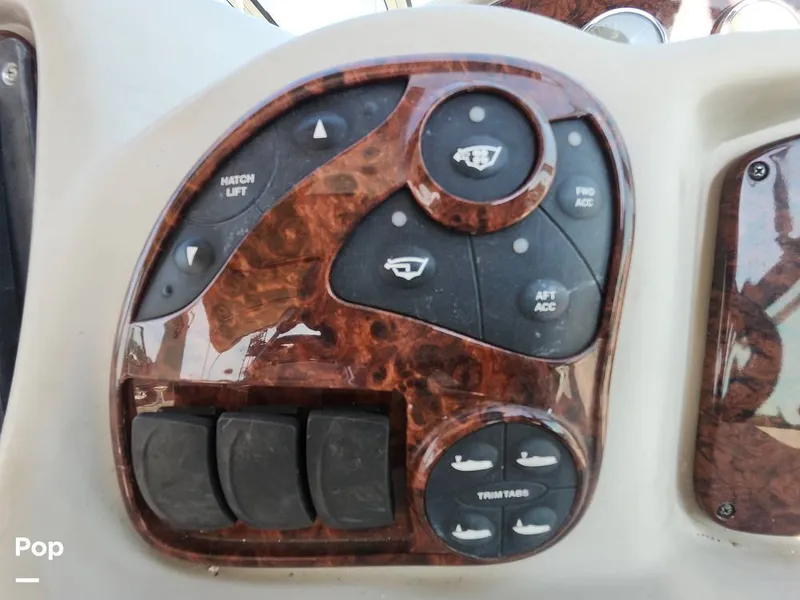Slide: The Image of Sea Ray 320 Sundancer 2004 - 16707634