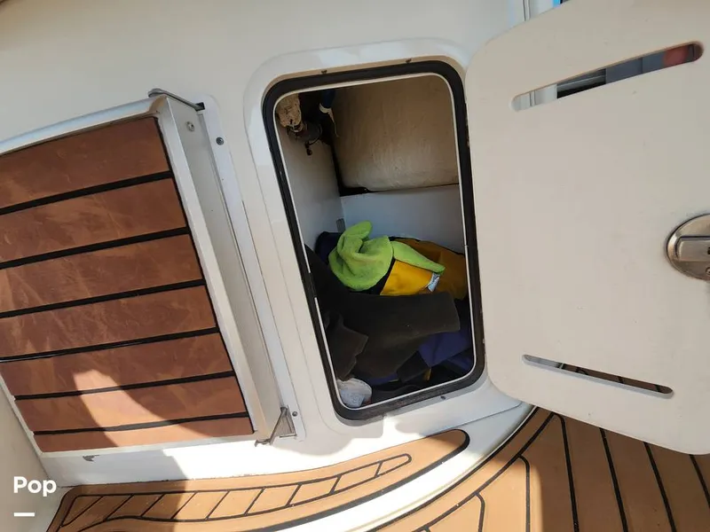 Slide: The Image of Sea Ray 320 Sundancer 2004 - 16707602