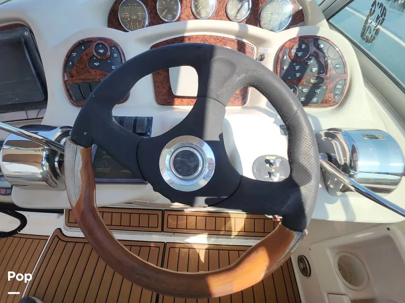 Slide: The Image of Sea Ray 320 Sundancer 2004 - 16707638