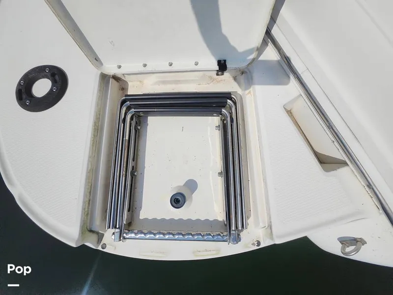 Slide: The Image of Sea Ray 320 Sundancer 2004 - 16707590