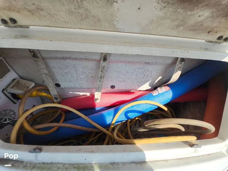 Slide: The Image of Sea Ray 320 Sundancer 2004 - 16707588
