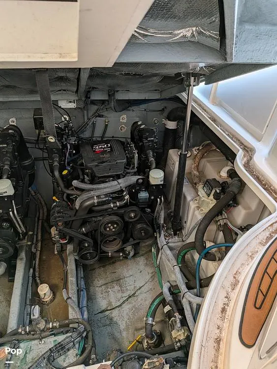 Slide: The Image of Sea Ray 320 Sundancer 2004 - 16711751