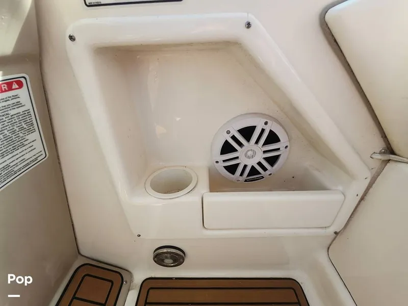 Slide: The Image of Sea Ray 320 Sundancer 2004 - 16707629