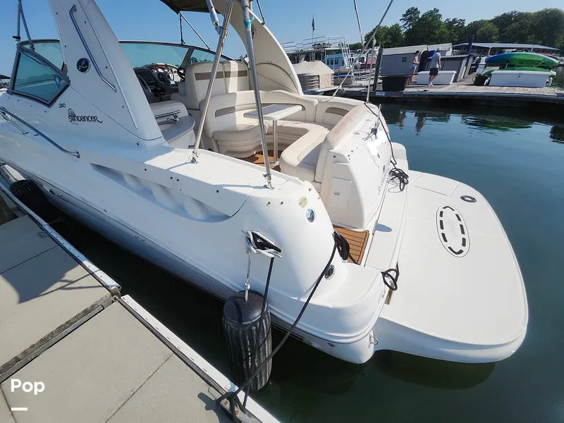 Slide: The Image of Sea Ray 320 Sundancer 2004 - 16707571