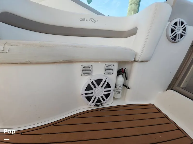 Slide: The Image of Sea Ray 320 Sundancer 2004 - 16707623