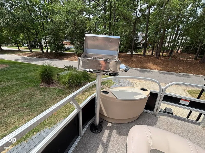 Slide: The Image of Sun Tracker 24 DXL fishing barge XP3 2015 - 16682676