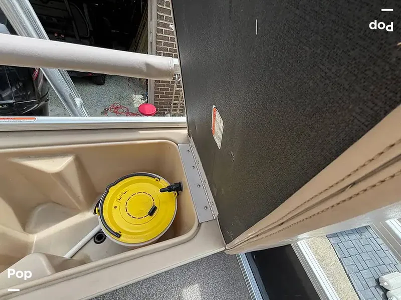 Slide: The Image of Sun Tracker 24 DXL Fishing Barge XP3 2015 - 16698519