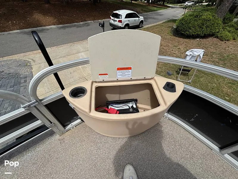 Slide: The Image of Sun Tracker 24 DXL fishing barge XP3 2015 - 16682660