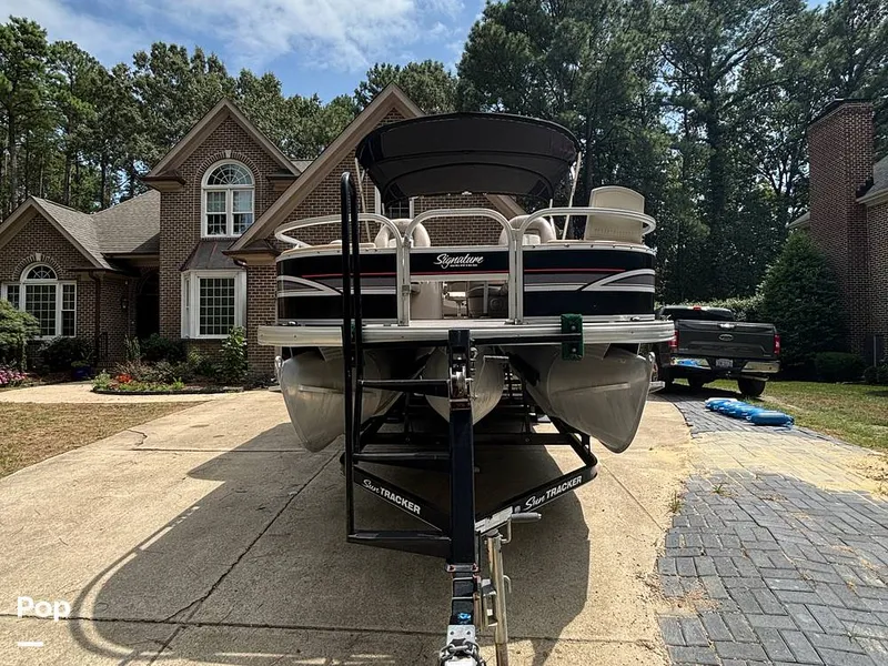 Slide: The Image of Sun Tracker 24 DXL fishing barge XP3 2015 - 16682639