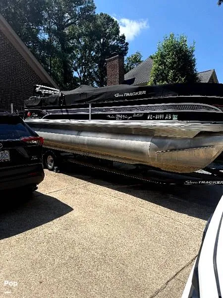 Slide: The Image of Sun Tracker 24 DXL fishing barge XP3 2015 - 16631864
