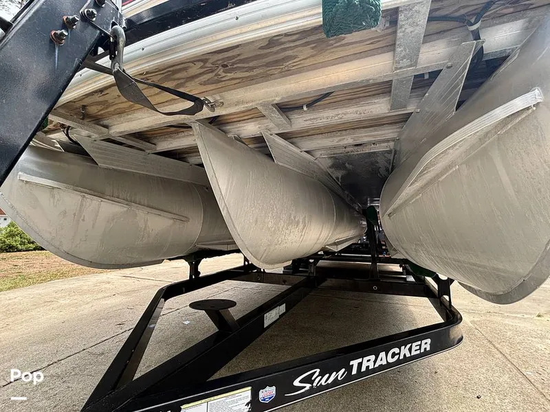 Slide: The Image of Sun Tracker 24 DXL fishing barge XP3 2015 - 16682649