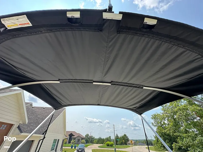 Slide: The Image of Tracker Fishin' 20 Barge DLX 2025 - 16629628