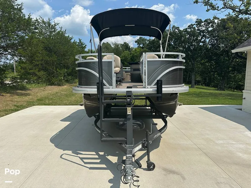 Slide: The Image of Tracker Fishin' 20 Barge DLX 2025 - 16629640