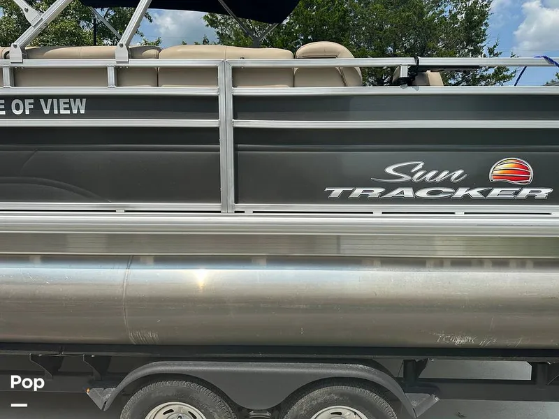Slide: The Image of Tracker Fishin' 20 Barge DLX 2025 - 16629644