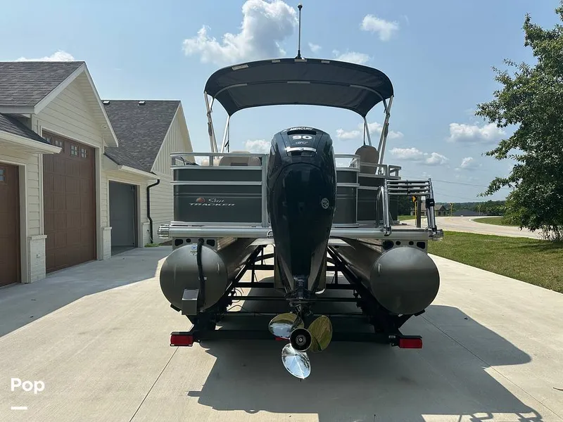 Slide: The Image of Tracker Fishin' 20 Barge DLX 2025 - 16629637
