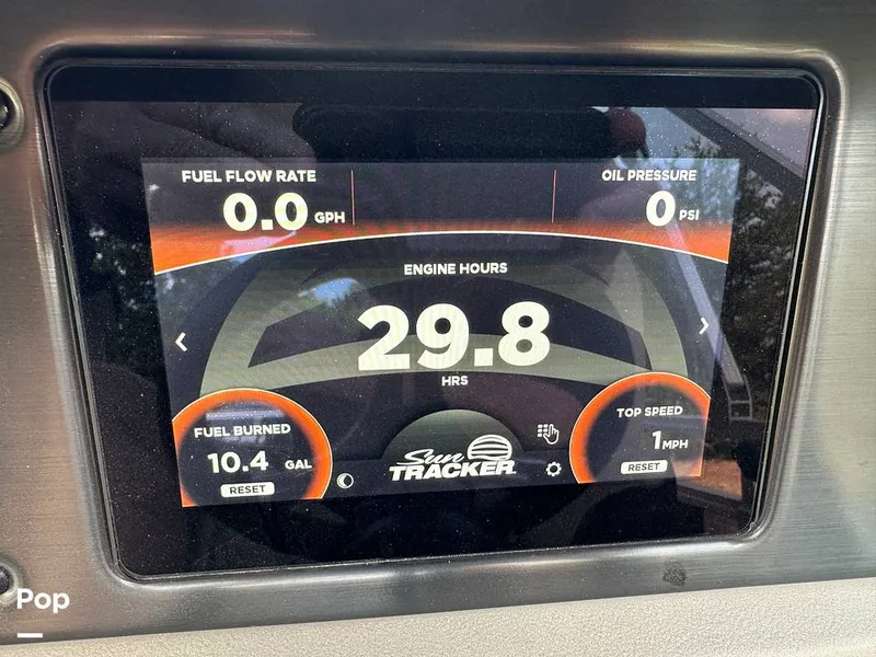 Slide: The Image of Tracker Fishin' 20 Barge DLX 2025 - 16629631