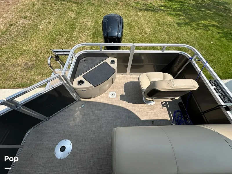 Slide: The Image of Tracker Fishin' 20 Barge DLX 2025 - 16629630