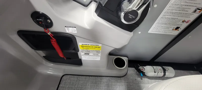 Slide: The Image of Harris 210 Cruiser 2025 - 3