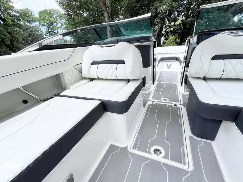 Slide: The Image of Cockpit Seating - 16722760