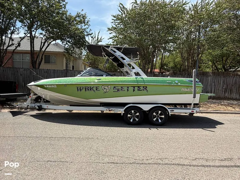 Slide: The Image of Malibu 23 LSV Wakesetter 2013 - 16685754