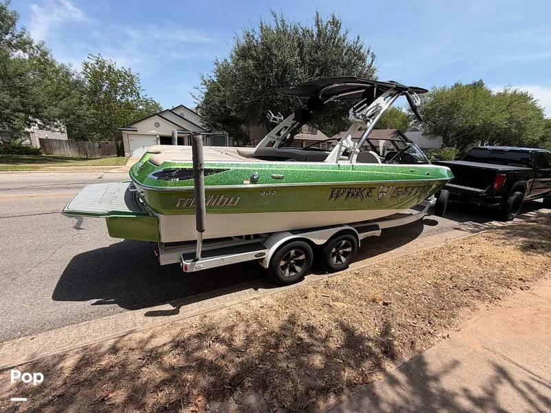Slide: The Image of Malibu 23 LSV Wakesetter 2013 - 16685776