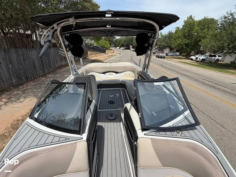 Slide: The Image of Malibu 23 LSV Wakesetter 2013 - 16685813