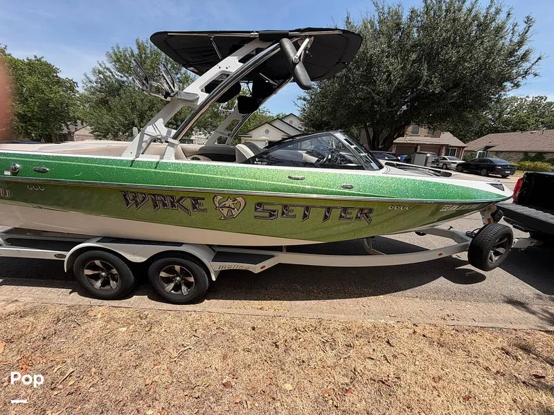 Slide: The Image of Malibu 23 LSV Wakesetter 2013 - 16685765