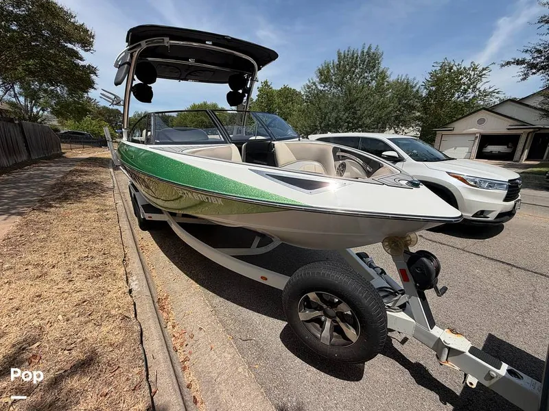 Slide: The Image of Malibu 23 LSV Wakesetter 2013 - 16685764