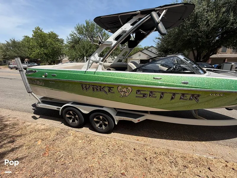 Slide: The Image of Malibu 23 LSV Wakesetter 2013 - 16685775