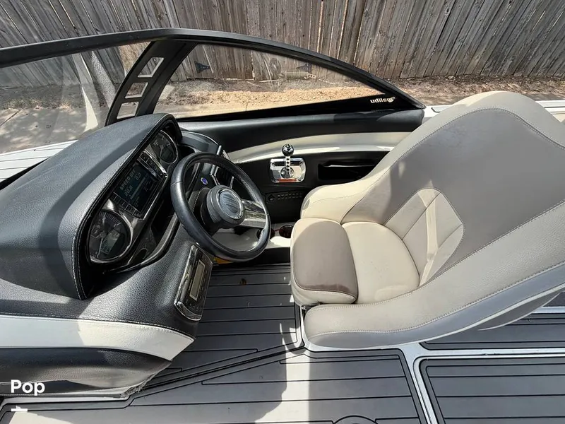 Slide: The Image of Malibu 23 LSV Wakesetter 2013 - 16685822