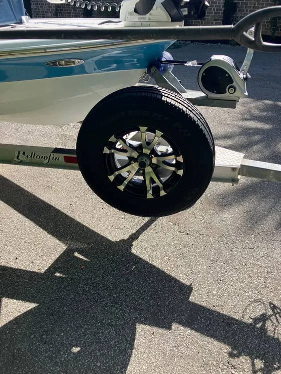 Slide: The Image of Yellowfin 17 Skiff 2008 - 16636144
