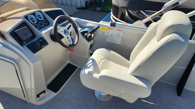 Slide: The Image of Sylvan MIRAGE 8522 2025 - 15