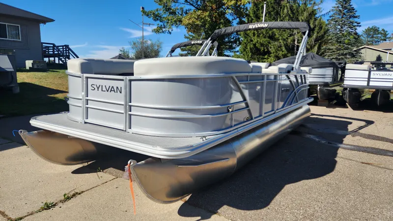 Slide: The Image of Sylvan MIRAGE 8522 2025 - 2