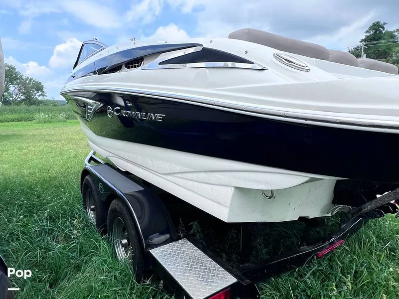 Slide: The Image of Crownline Boats 220 SS 2022 - 16643363