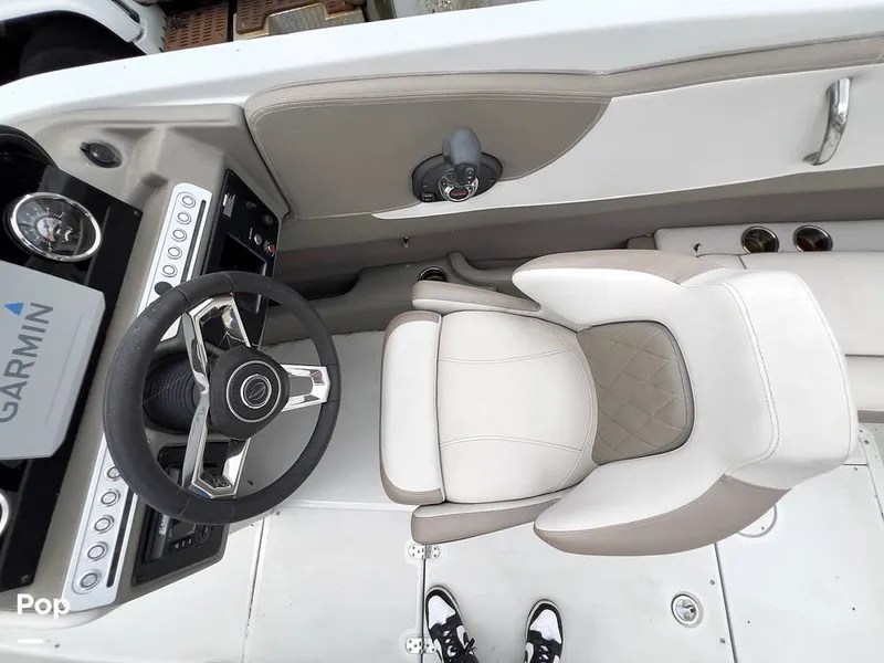 Slide: The Image of Crownline Boats 240 SS 2022 - 16643104