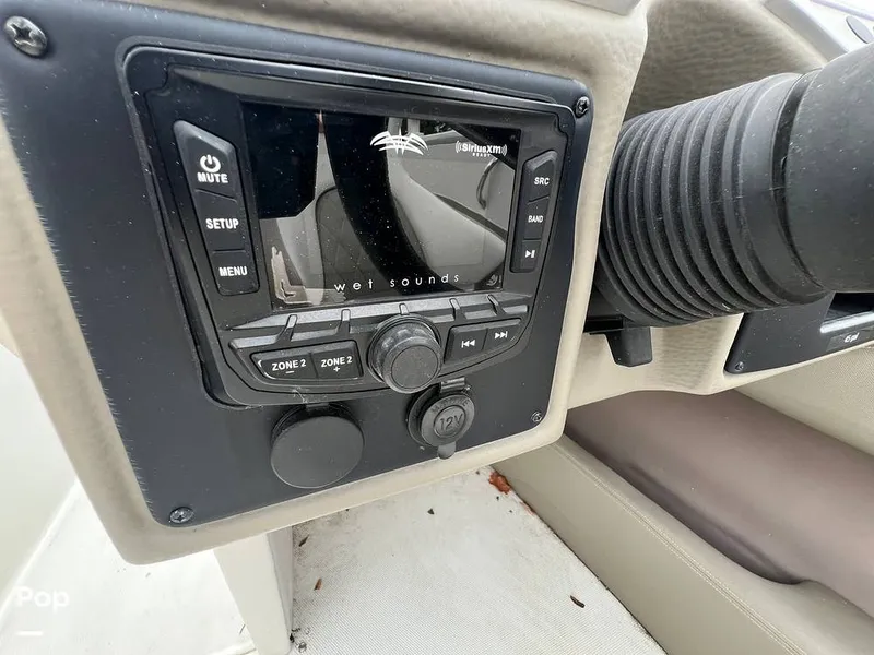 Slide: The Image of Crownline Boats 240 SS 2022 - 16643096