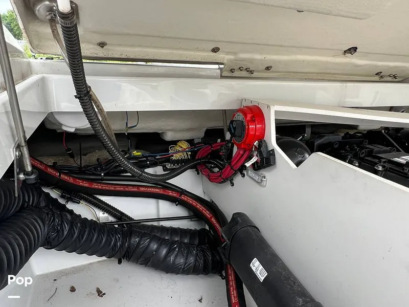 Slide: The Image of Crownline Boats 240 SS 2022 - 16643109