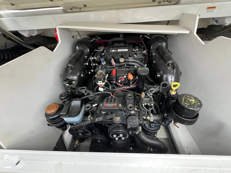 Slide: The Image of Crownline Boats 240 SS 2022 - 16643113