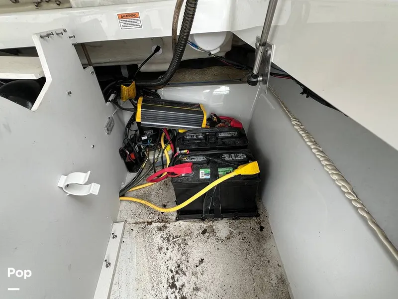 Slide: The Image of Crownline Boats 240 SS 2022 - 16643107