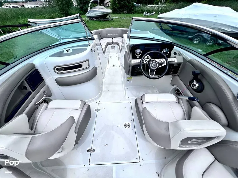 Slide: The Image of Crownline Boats 255 SS Tower 2022 - 16643158